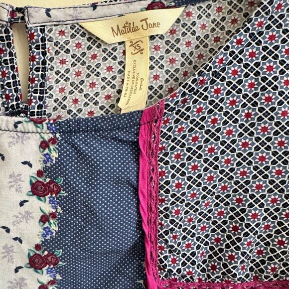 Matilda Jane A Quick Getaway Top Blue Magenta Floral Striped Size XS - Picture 3 of 4